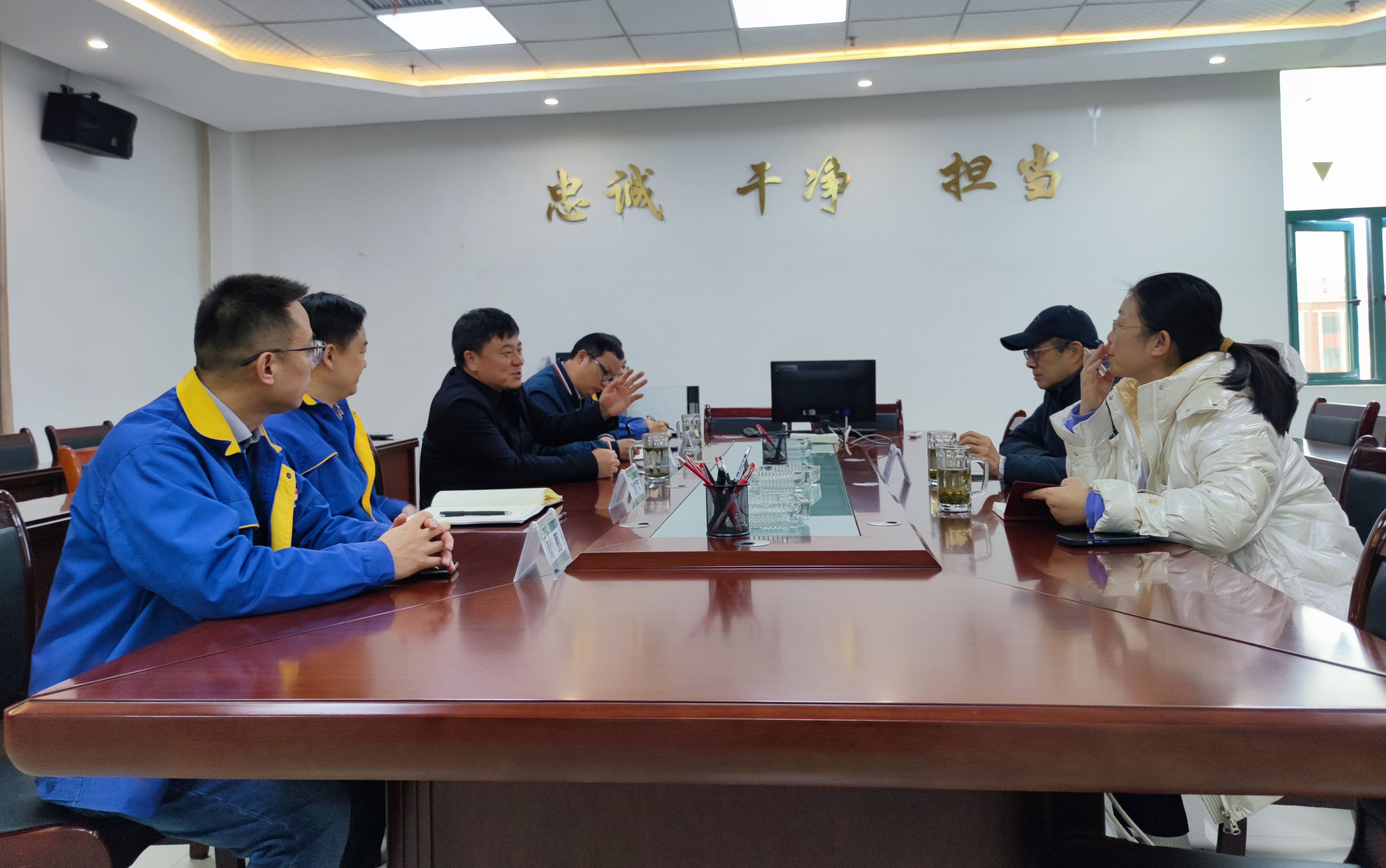 中南大學(xué)副校長李夕兵一行到能礦錳業(yè)調(diào)研“錳冶金渣無害化、資源化綜合利用”項(xiàng)目進(jìn)展情況