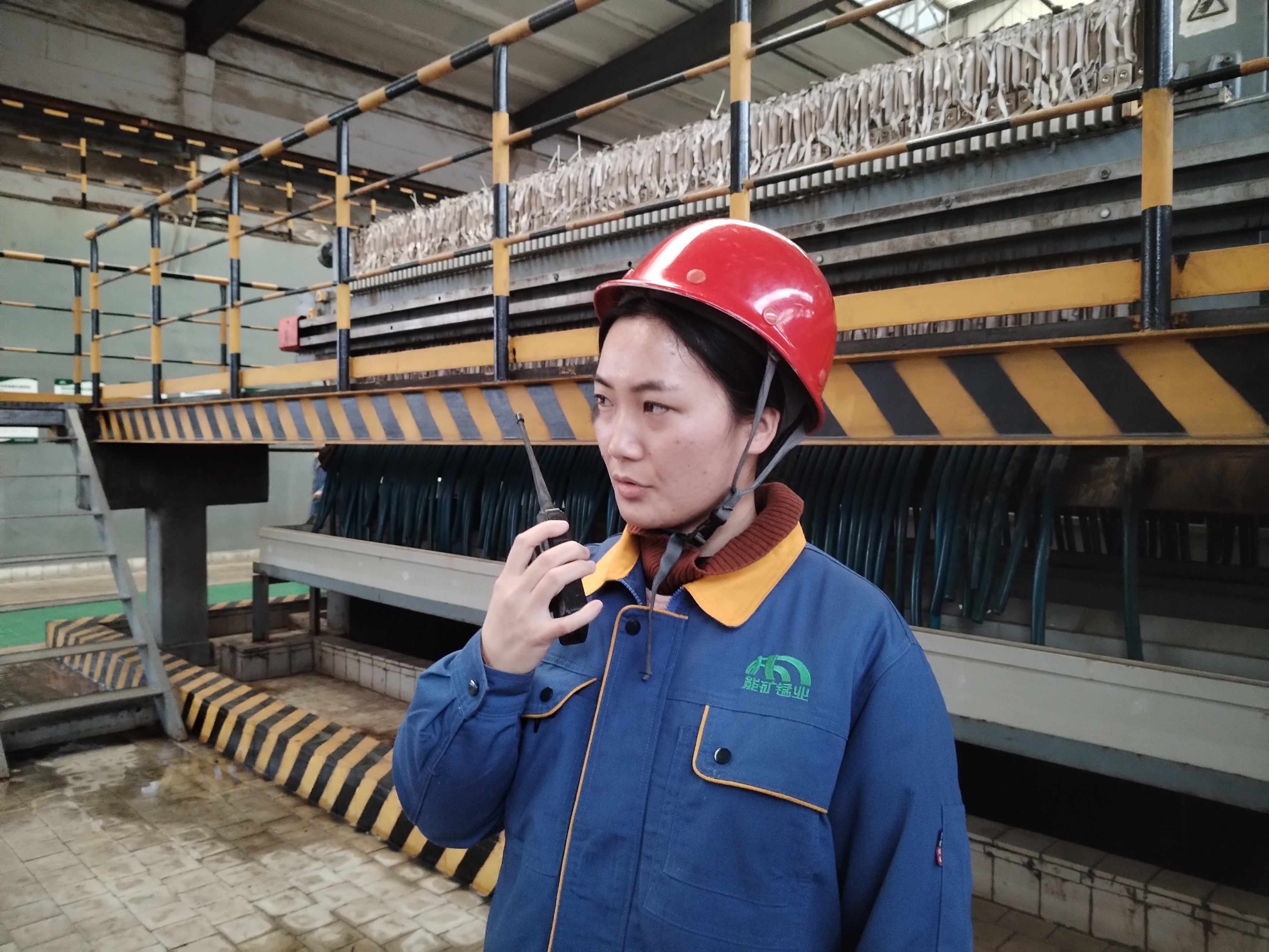 女人能頂半邊天  平凡崗位創(chuàng)佳績——記省工會第十五大代表能礦錳業(yè)凈化車間副主任張敏同志