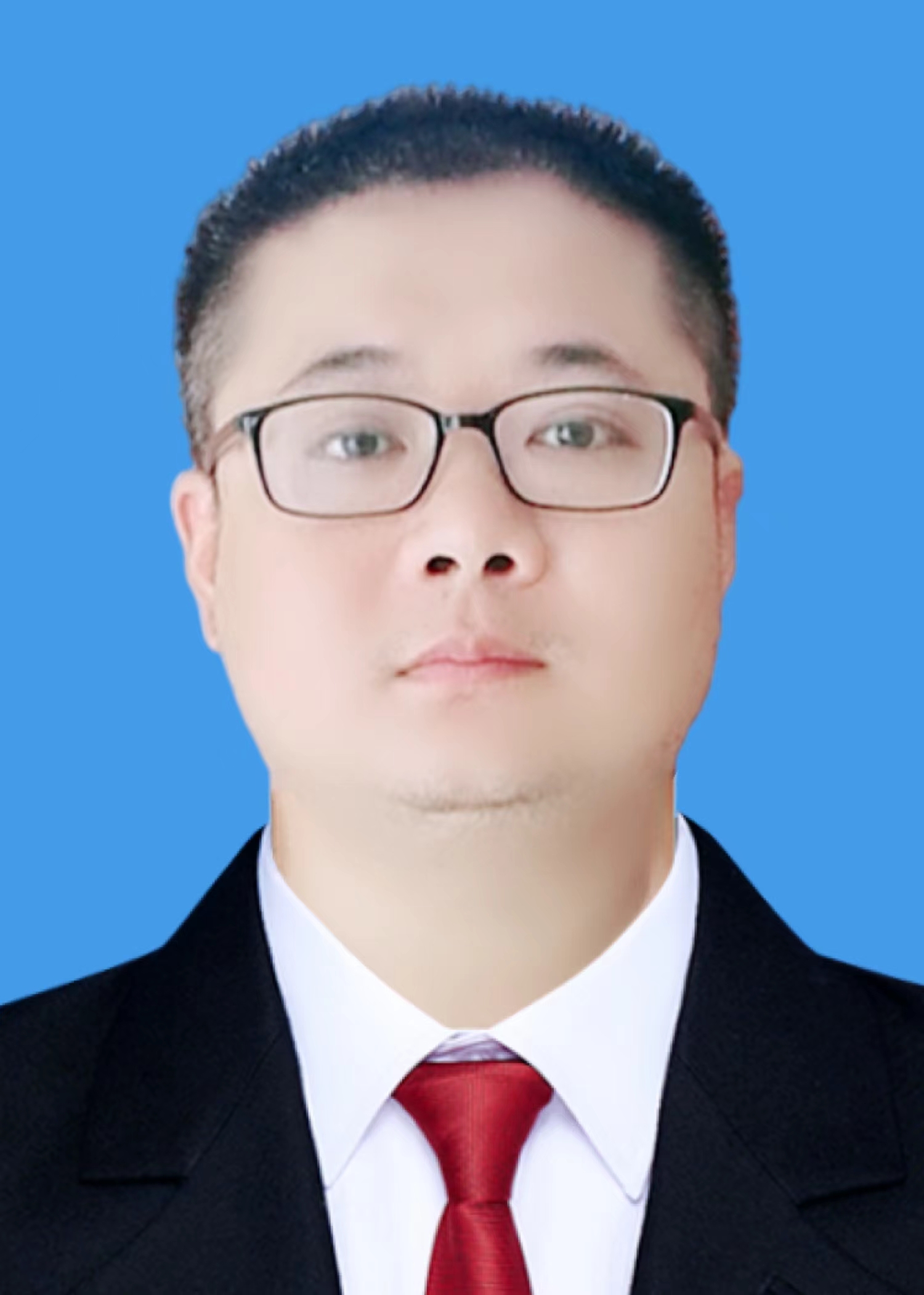 周鋒 黨委委員、副總經理