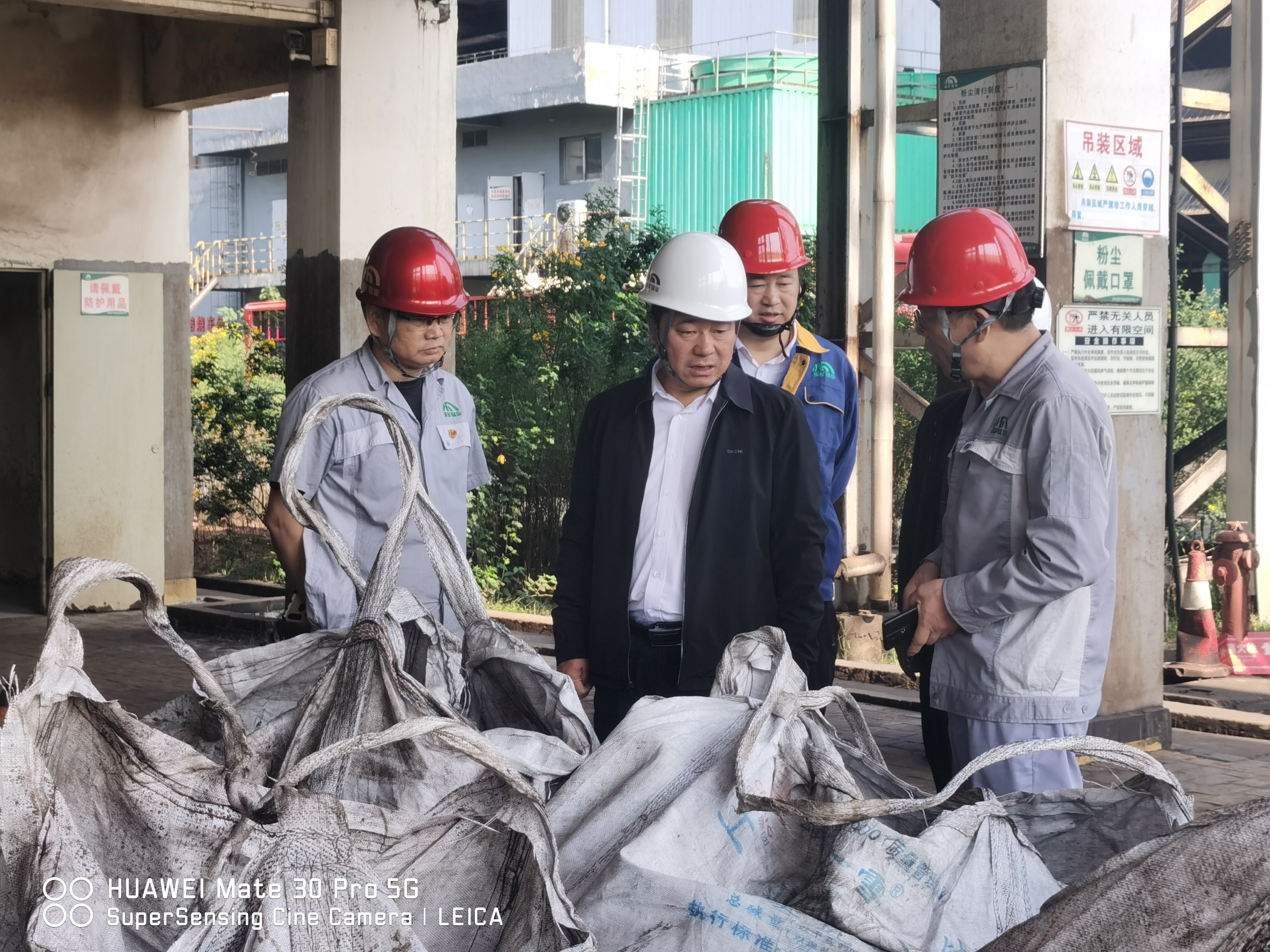 集團(tuán)黨委委員、副總經(jīng)理李凱到能礦錳業(yè)調(diào)研