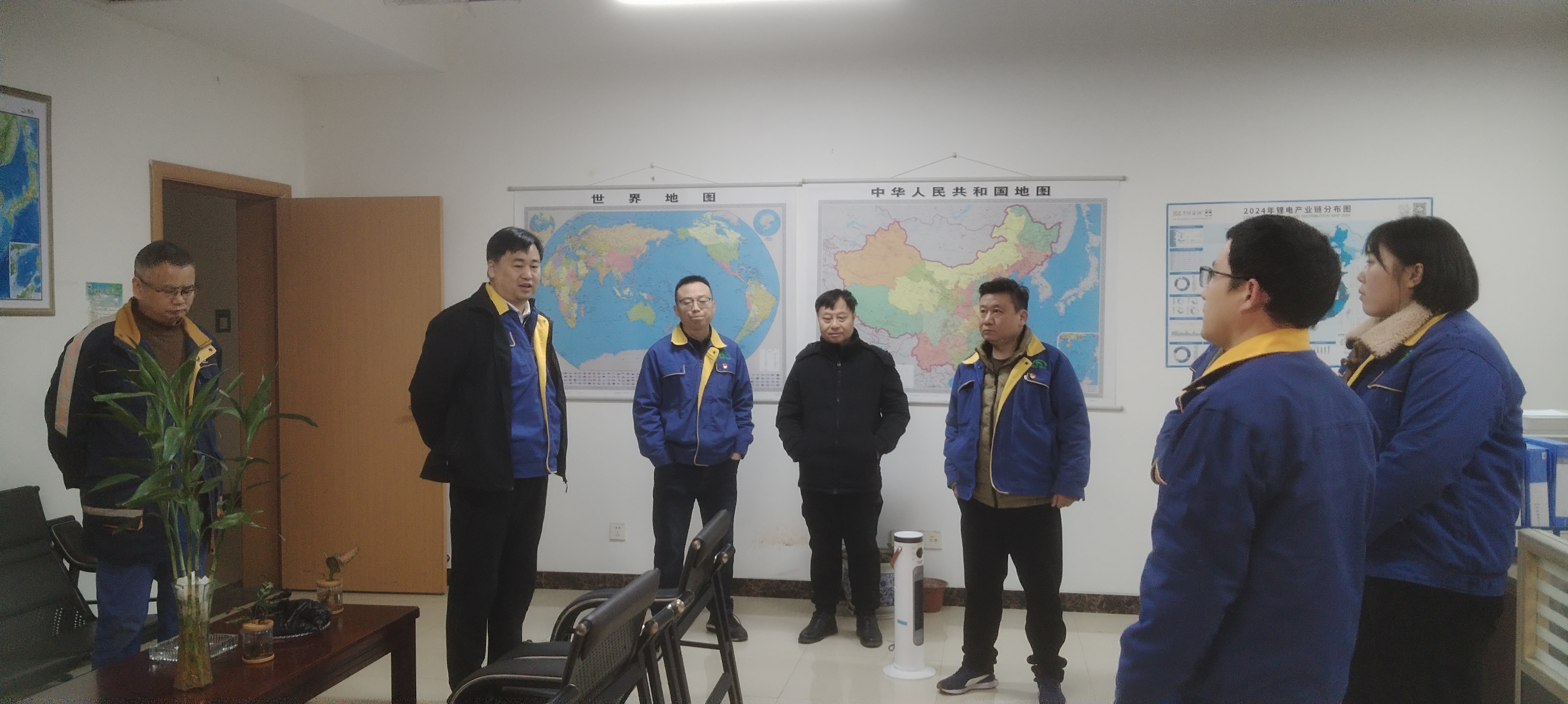 能礦錳業黨政領導節后上班第一天了解復工情況并慰問干部職工