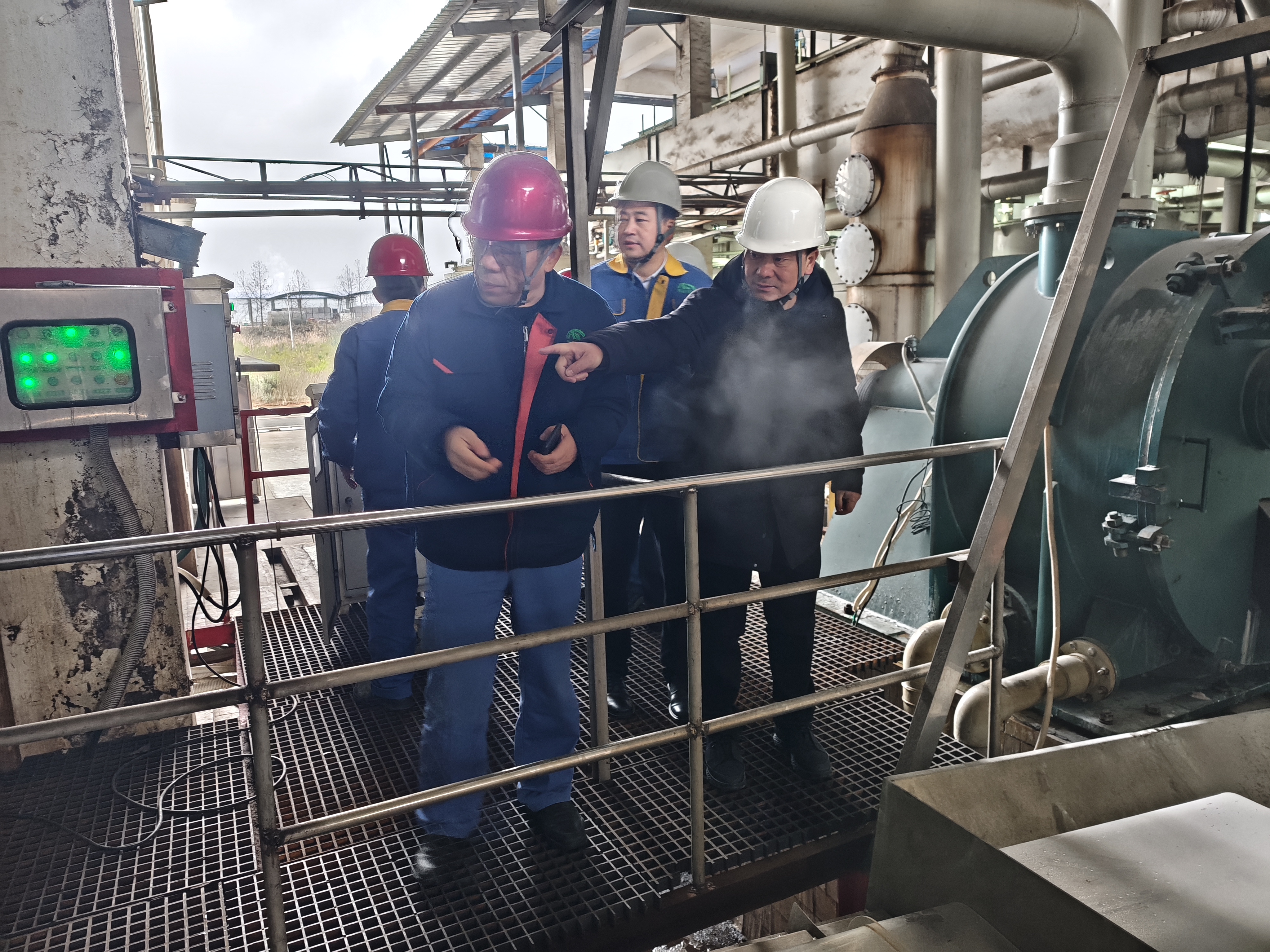 集團黨委委員、副總經理李凱到能礦錳業調研