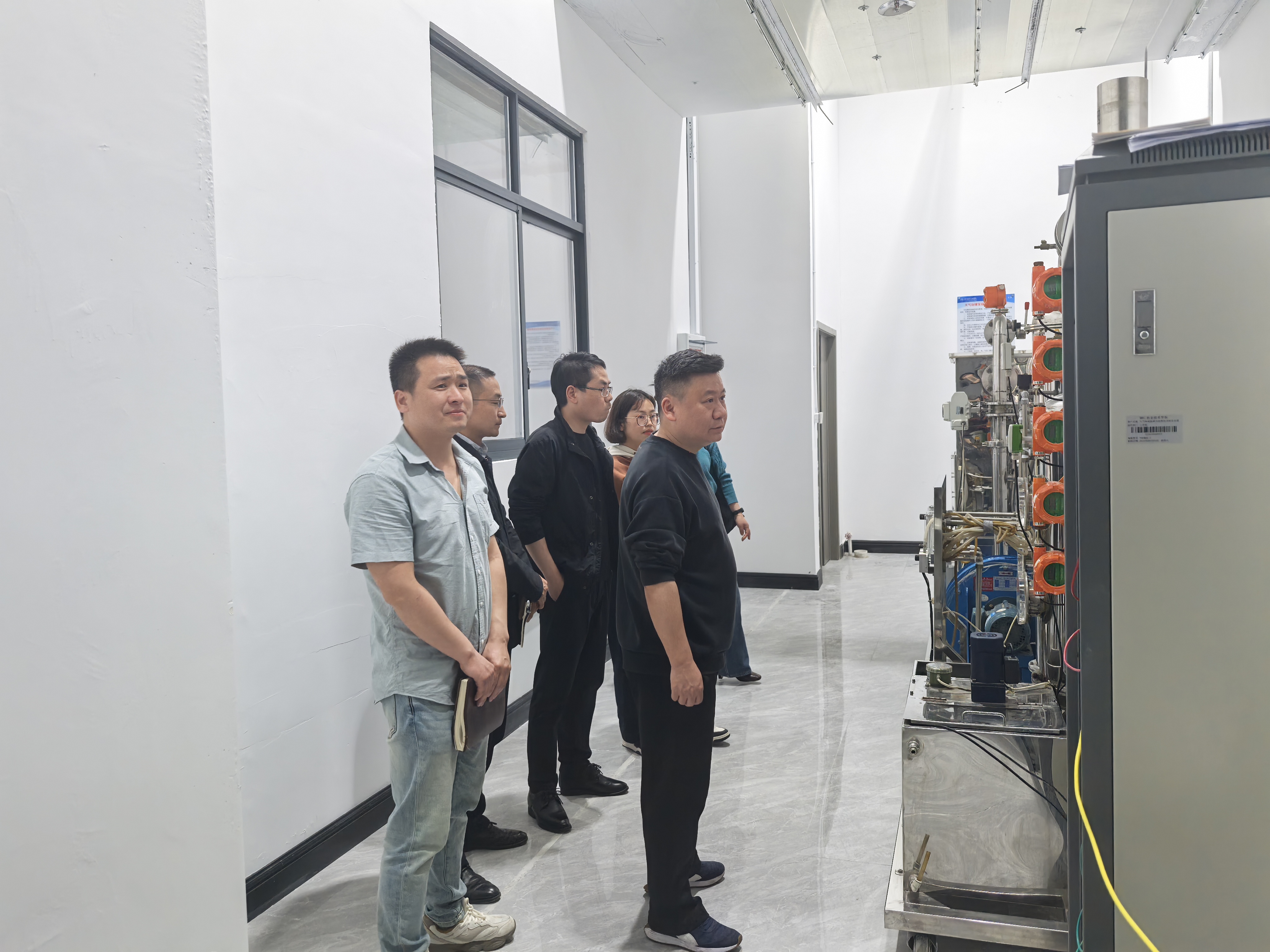 能礦錳業(yè)赴銅仁職院開展產(chǎn)學(xué)研交流